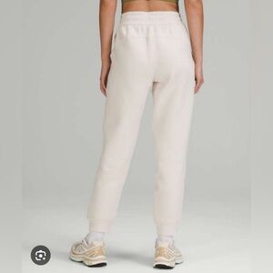 Lululemon High Rise Scuba Jogger White Opal Size 8